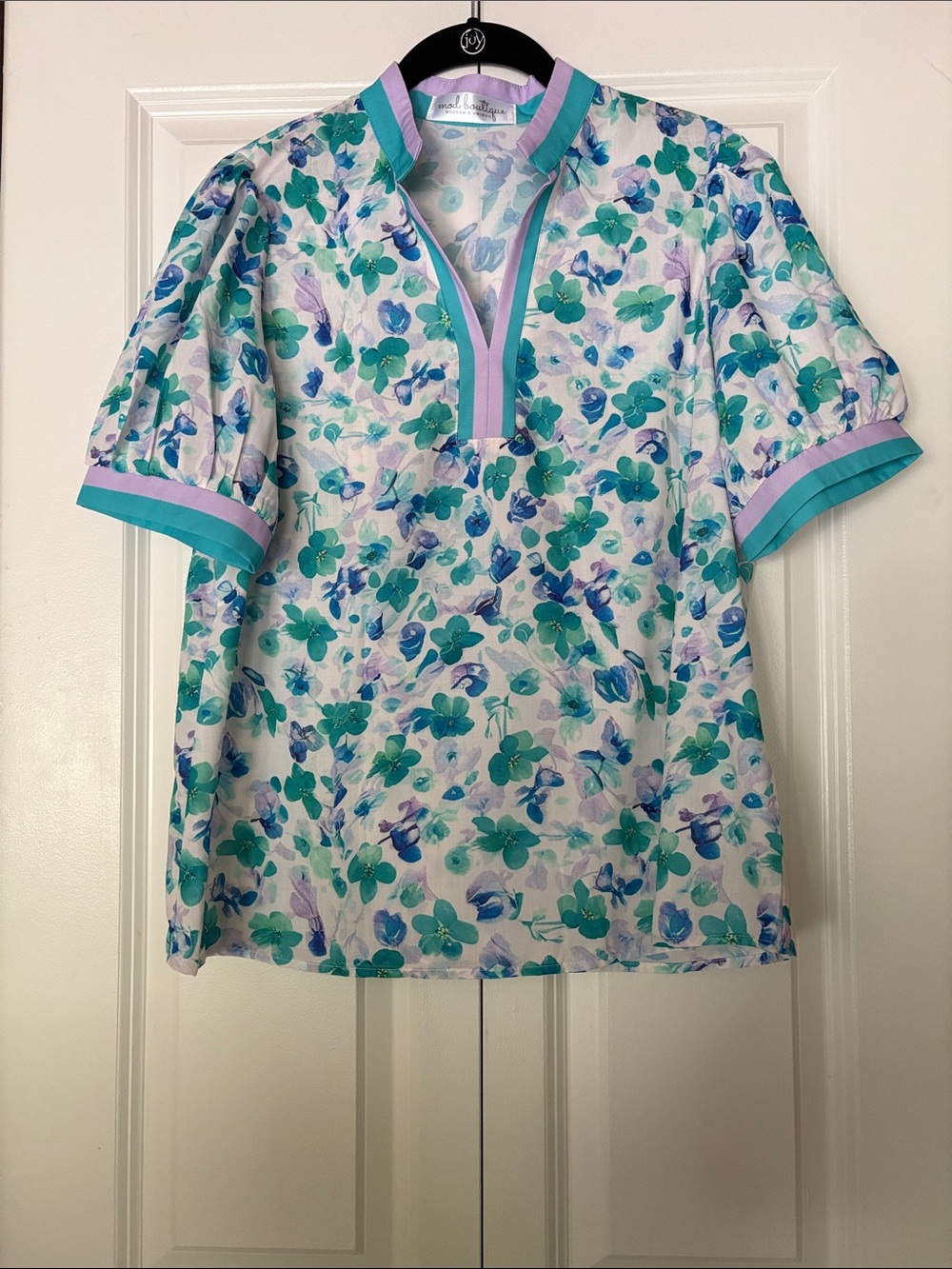 Mod Boutique Floral V-Neck Short Sleeve Top